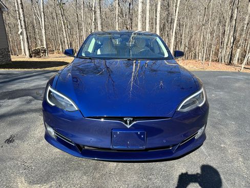 Used 2018 Tesla Model S 100D image 1
