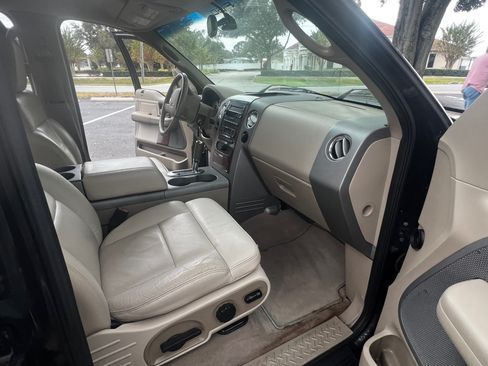 Used 2004 Ford F150 Lariat image 12