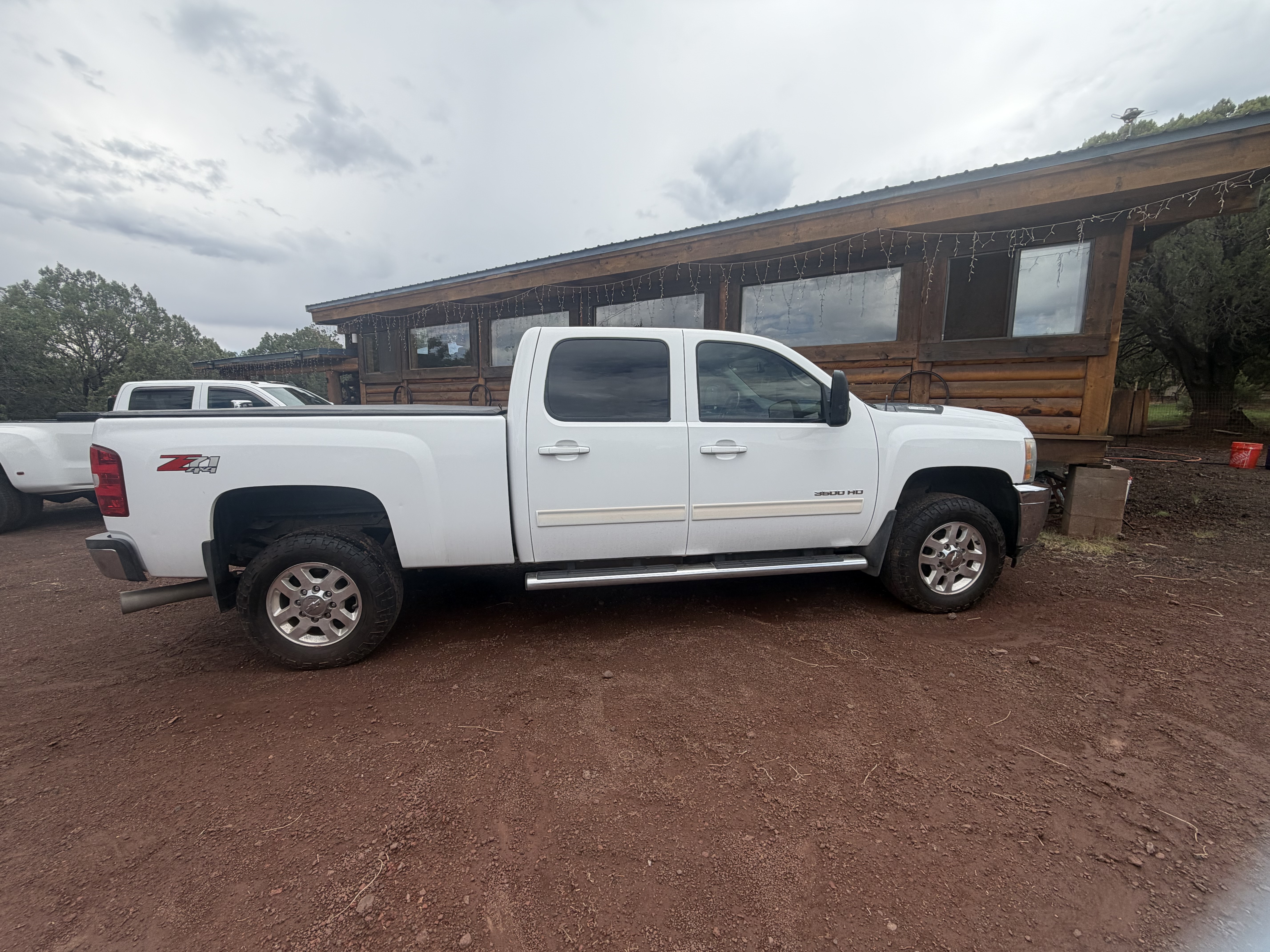 Used 2014 Chevrolet Silverado 3500 LTZ w/ LTZ Plus Package AWD/4WD image 2