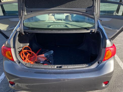 Used 2010 Toyota Corolla LE image 12