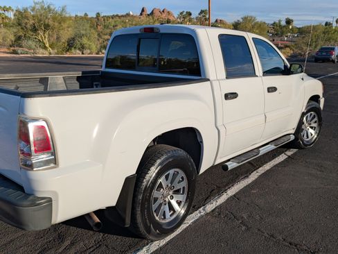 Used 2007 Mitsubishi Raider LS image 9