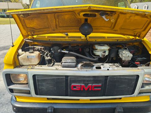 Used 1996 GMC G3500 Vandura image 17