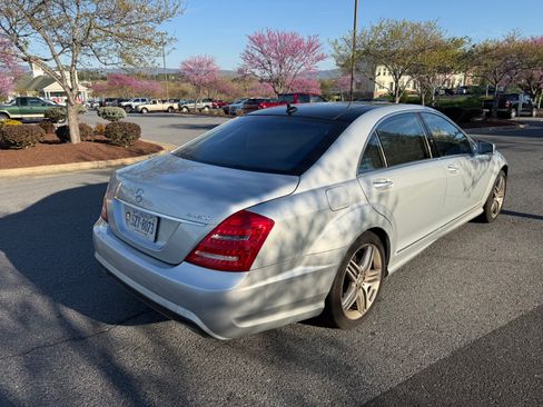 Used 2013 Mercedes-Benz S 550 4MATIC image 4