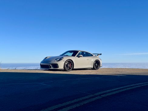 Used 2018 Porsche 911 GT3 RWD image 16