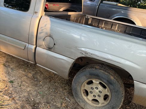 Used 2004 Chevrolet Silverado 1500 LS w/ Light Duty Power Package RWD image 5