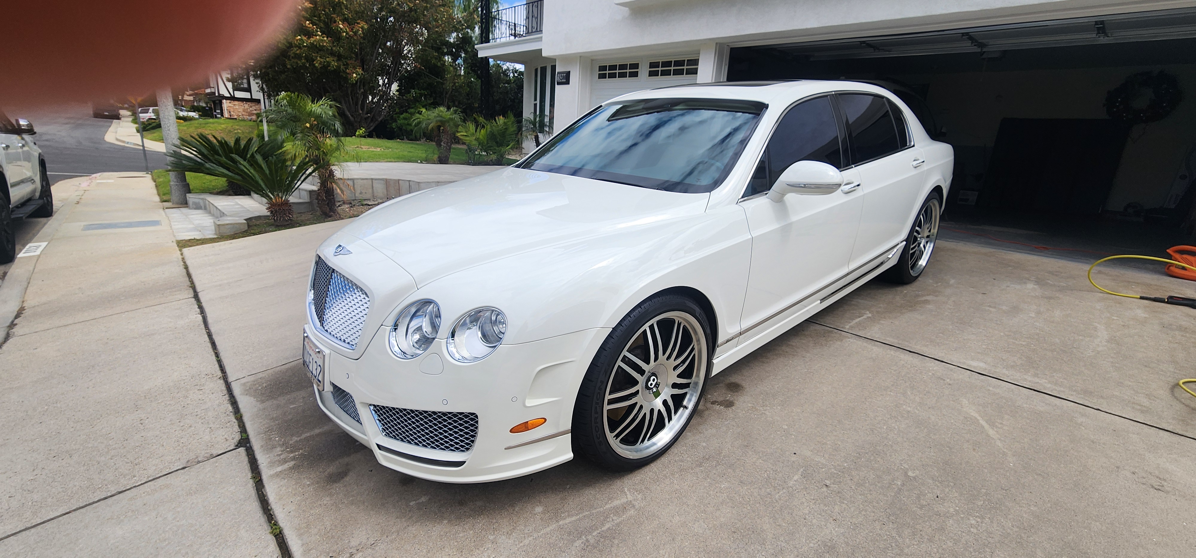 Used 2013 Bentley Flying Spur Flying Spur Speed AWD/4WD image 1