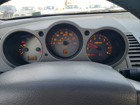 Used 2004 Nissan Maxima 3.5 SE image 5