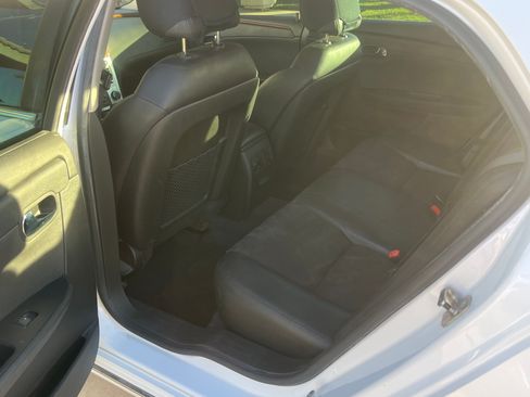 Used 2011 Chevrolet Malibu LT w/ HFV6 Engine Package image 2