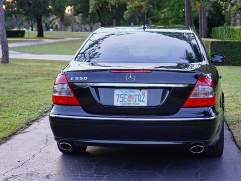 Used 2007 Mercedes-Benz E 550 Sedan image 8
