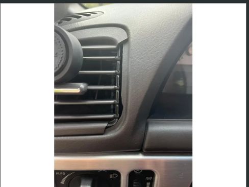 Used 2002 Ford Thunderbird image 12