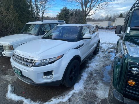 Used 2014 Land Rover Range Rover Evoque Pure Premium image 9
