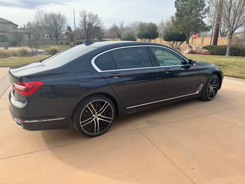 Used 2016 BMW 740i image 20