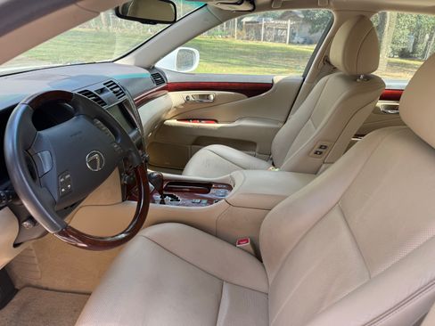 Used 2008 Lexus LS 460 image 16
