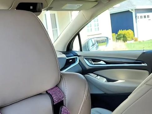 Used 2019 Buick Enclave Essence image 15