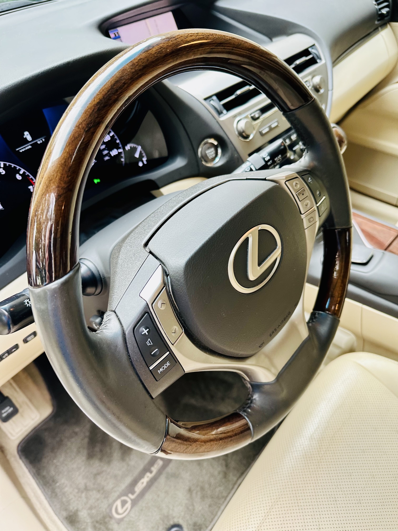 Used 2013 Lexus RX 350 FWD w/ Navigation Pkg image 16