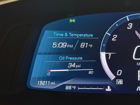 Used 2022 Chevrolet Corvette Stingray Premium Conv w/ Z51 Performance Package RWD image 10