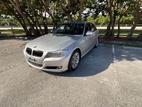 Used 2011 BMW 328i xDrive Sedan image 21