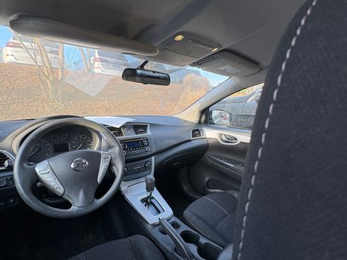 Used 2015 Nissan Sentra S image 5