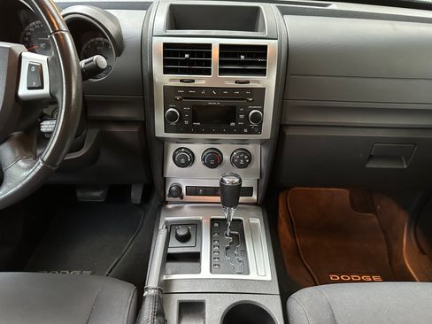 Used 2011 Dodge Nitro SXT image 15