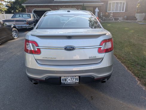 Used 2010 Ford Taurus SHO AWD/4WD image 2