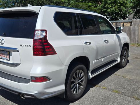 Used 2018 Lexus GX 460 Luxury image 9