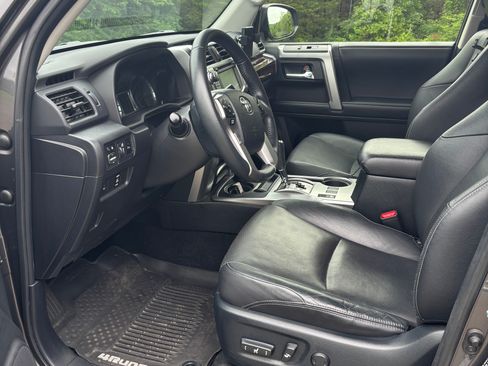 Used 2018 Toyota 4Runner Limited AWD/4WD image 16