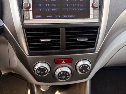 Used 2010 Subaru Forester 2.5X Limited w/ Popular Equipment Group 4B image 10