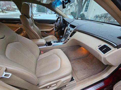 Used 2010 Cadillac CTS Performance image 9