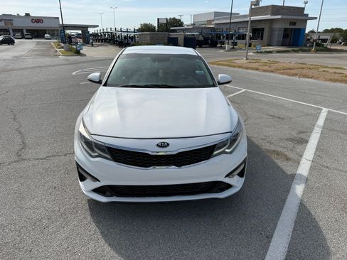 Used 2019 Kia Optima LX FWD image 9