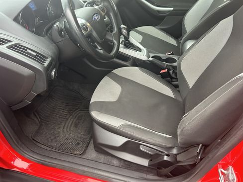 Used 2012 Ford Focus SE w/ SE Sport Pkg image 22