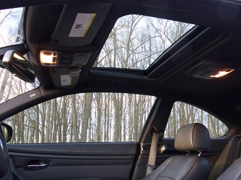 Used 2012 BMW 335i xDrive Coupe image 32