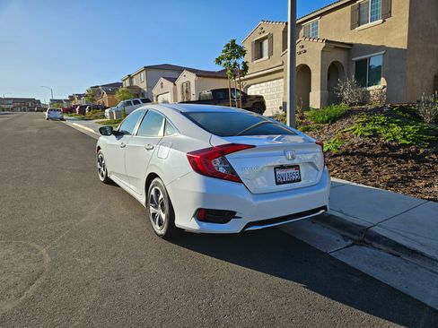 Used 2021 Honda Civic LX image 10