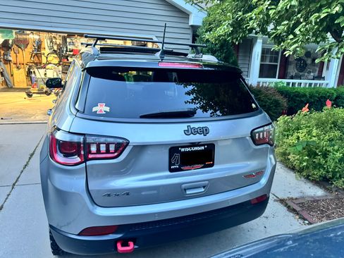 Used 2019 Jeep Compass Trailhawk w/ Leather Interior Group AWD/4WD image 10