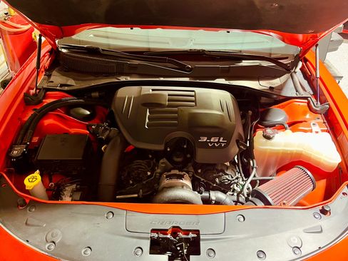 Used 2018 Dodge Charger GT image 26