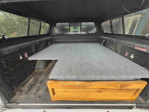 Used 2018 Ford F150 Platinum w/ Equipment Group 701A Luxury image 18