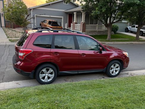 Used 2015 Subaru Forester 2.5i Premium AWD/4WD image 5