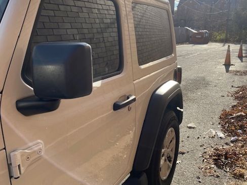 Used 2023 Jeep Wrangler Sport image 8