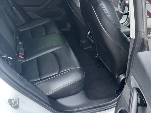 Used 2020 Tesla Model 3 Performance image 15