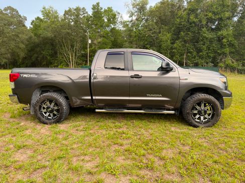 Used 2012 Toyota Tundra 4x4 Double Cab w/ TRD Off-Road Pkg image 4