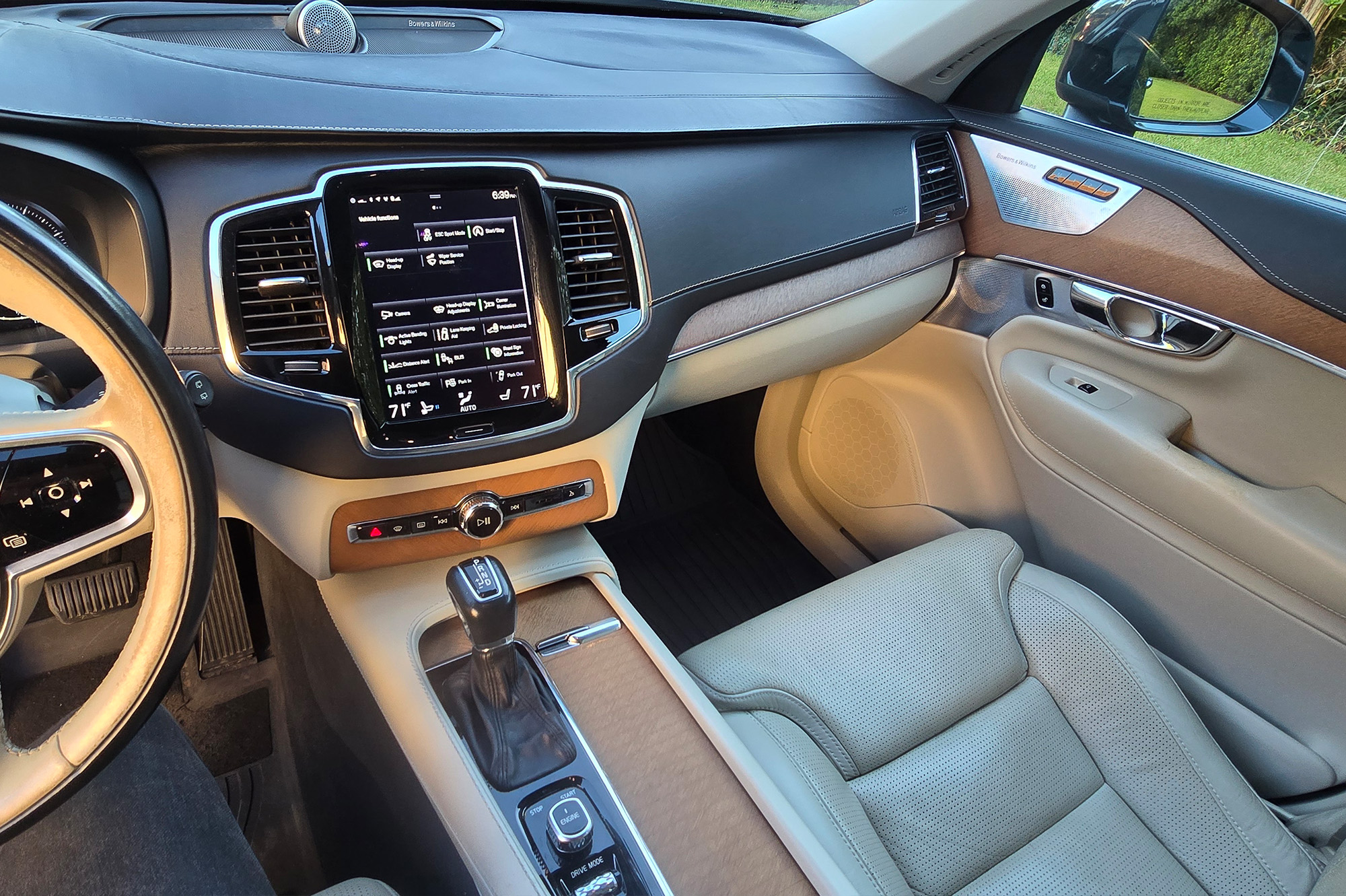 Used 2017 Volvo XC90 T6 Inscription AWD/4WD image 12
