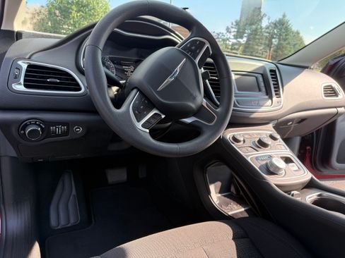 Used 2015 Chrysler 200 Limited FWD image 11