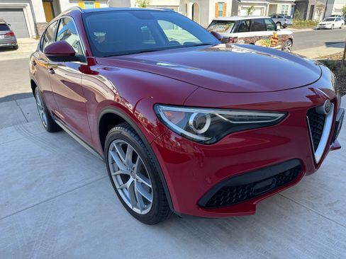 Used 2018 Alfa Romeo Stelvio Ti image 1