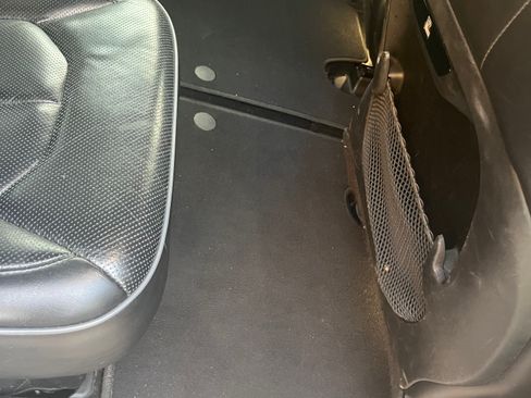 Used 2019 Chrysler Pacifica Limited FWD image 25