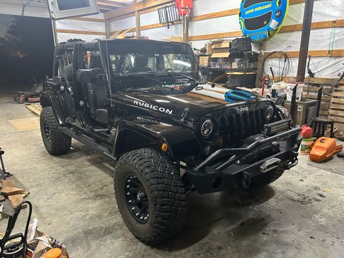 Used 2015 Jeep Wrangler Unlimited Rubicon w/ Dual Top Group image 4