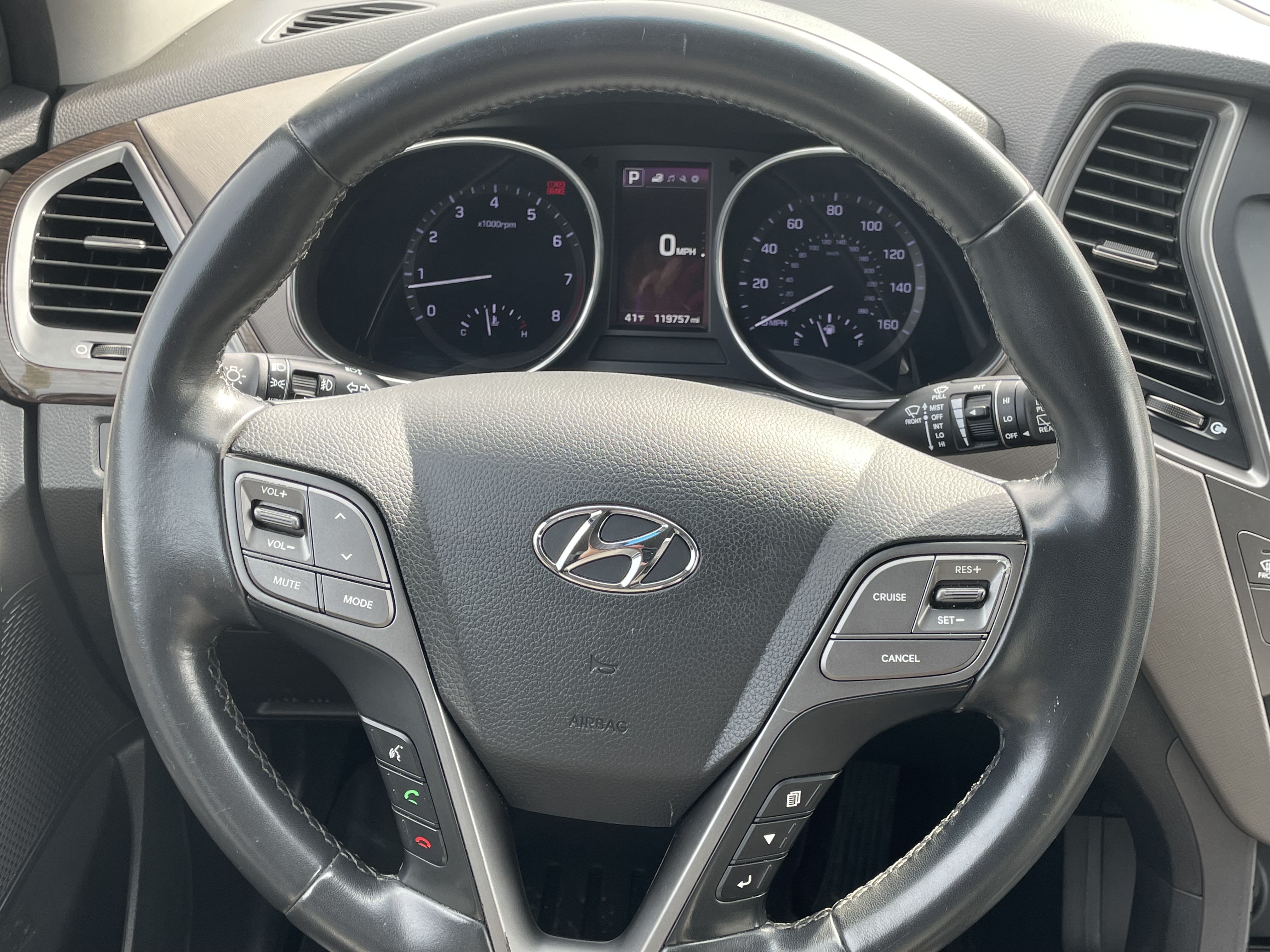 Used 2017 Hyundai Santa Fe Sport FWD image 12