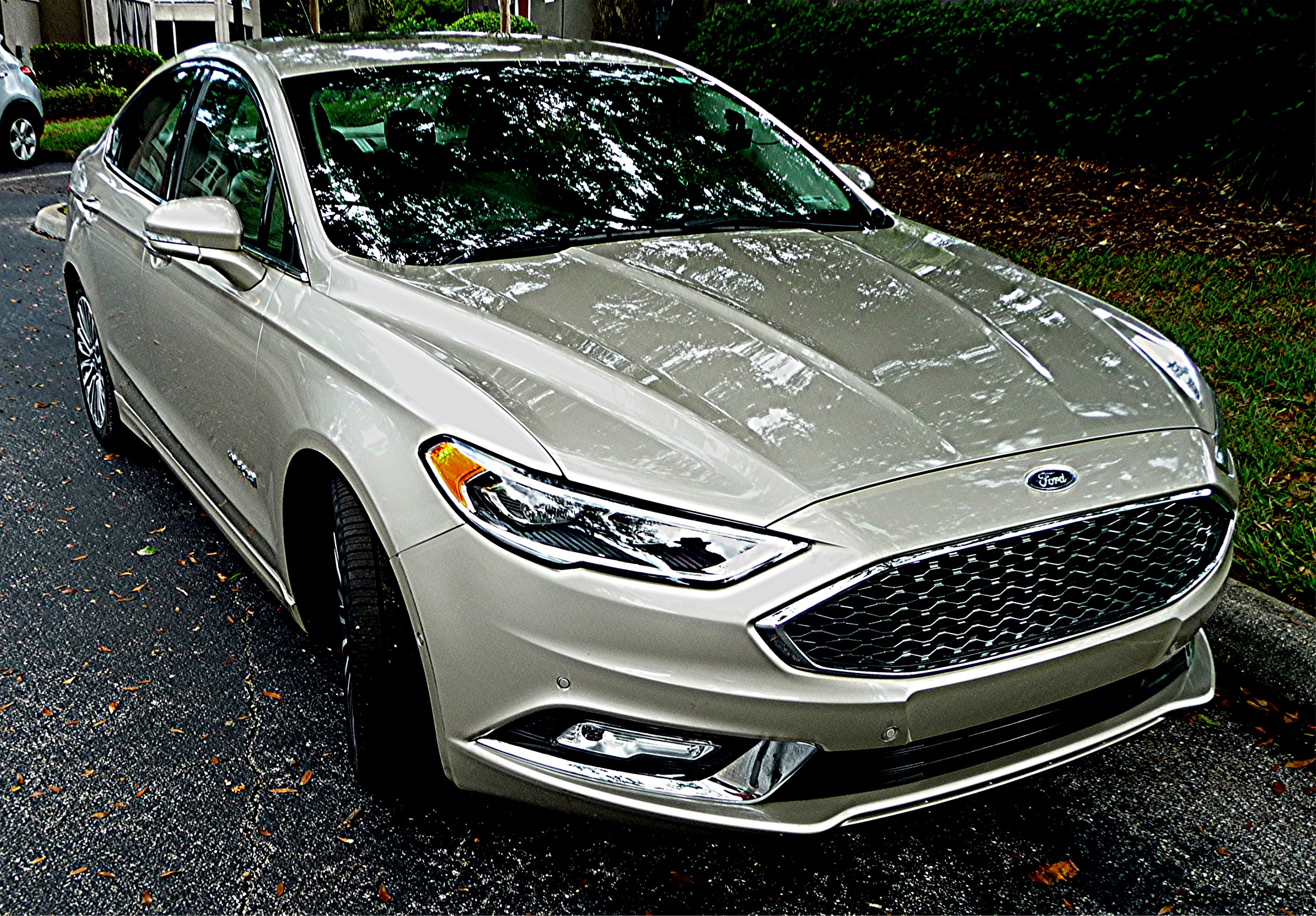 Used 2018 Ford Fusion Platinum FWD image 1