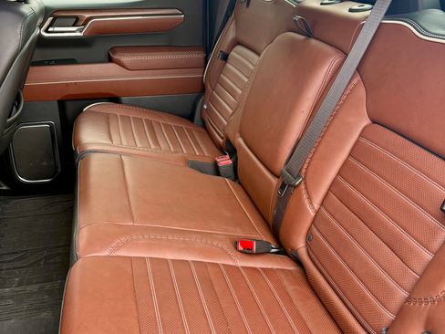 Used 2024 GMC Sierra 1500 Denali Ultimate image 8