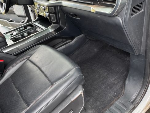 Used 2023 Ford F150 Lariat AWD/4WD image 16