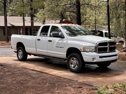 Used 2004 Dodge Ram 3500 Truck ST w/ Trailer Tow Group AWD/4WD image 1