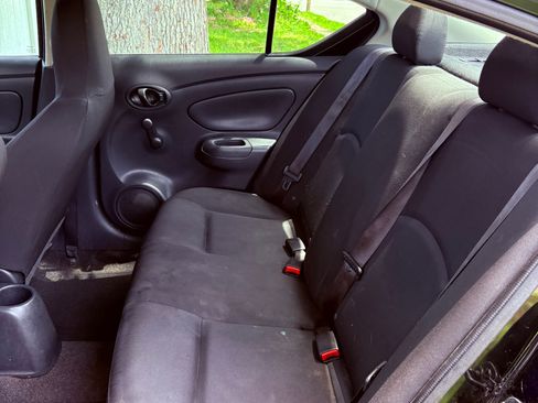 Used 2017 Nissan Versa S FWD image 10
